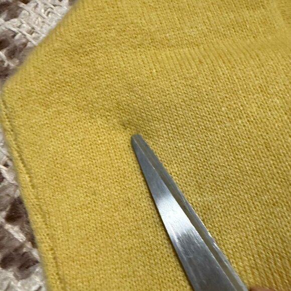 Anthropologie White Warren Cashmere V Neck Sweater Size S Yellow Tunic Luxury - Picture 8 of 8